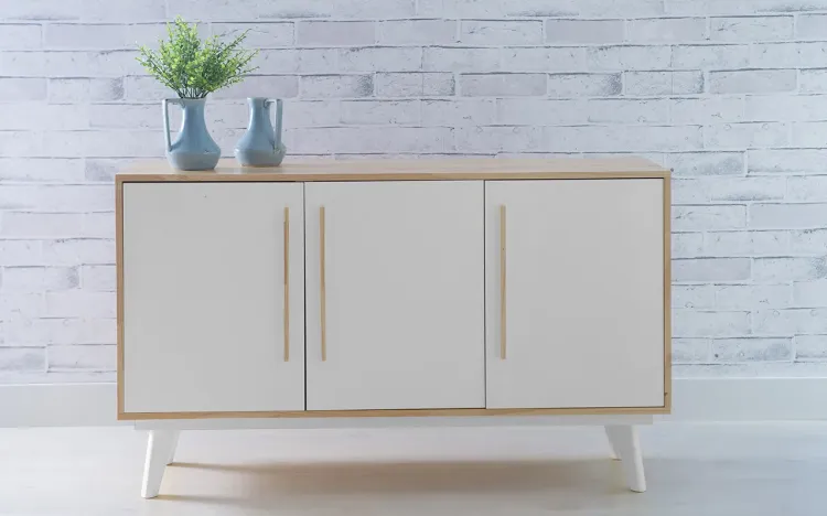 ARMÁRIO PÉS PALITO BUFFET 3 PORTAS DE MADEIRA MACIÇA BRANCO CELESTE 133X40X79,5 CM
