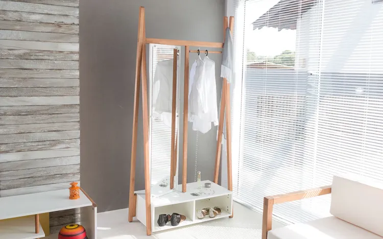 ARARA DE MADEIRA PARA ROUPAS COM CABIDEIRO E COM ESPELHO GIRATÓRIO TOUCADOR COM SAPATEIRA COR BRANCO COM JATOBÁ SUE 96X42X194 CM