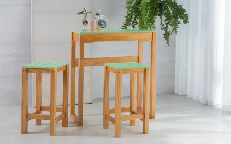 CONJUNTO BISTRÔ GOURMET ALTO DE MADEIRA MACIÇA TAEDA NOZES COM TAMPO COLORIDO OLGA VERNIZ NÓZES E VERDE SÁLVIA 80CM