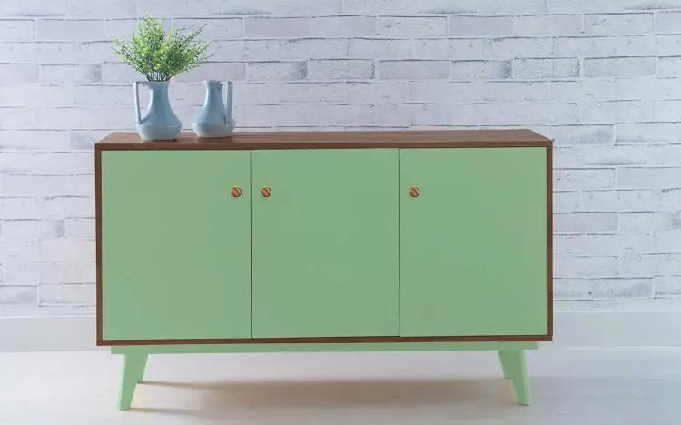 APARADOR BUFFET COM PRATELEIRA E 3 PORTAS PUXADOR BOLINHA CELESTE CAPUCCINO E VERDE SÁLVIA 133X40X79,5 CM