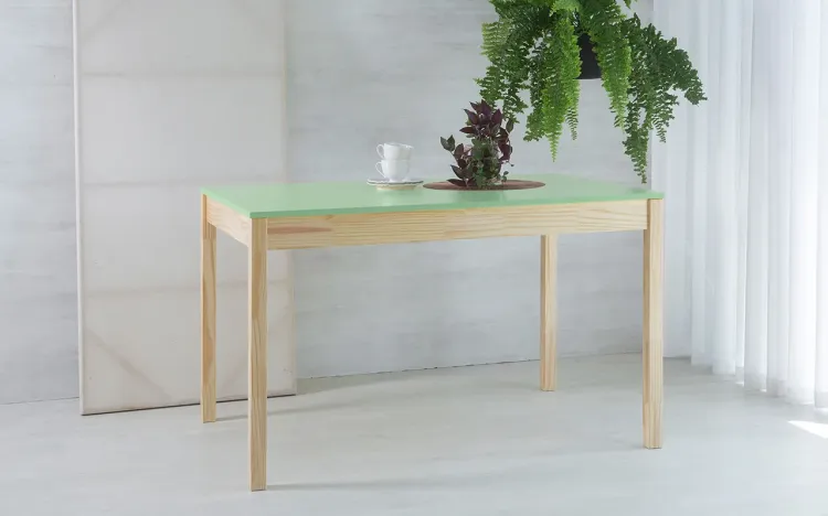 MESA DE JANTAR DE MADEIRA COM TAMPO MDF MACIÇO OLGA VERNIZ NATURAL E VERDE SÁLVIA 120X80X75CM