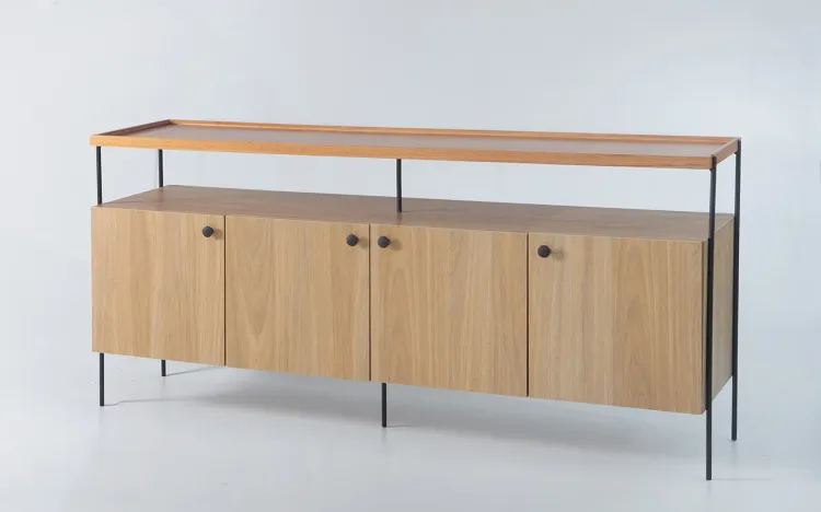 APARADOR BUFFET COM PÉS DE METAL 4 PORTAS E TAMPO BANDEJA DE MADEIRA TRAY MDF DUAL 162,5X41,5X75 CM