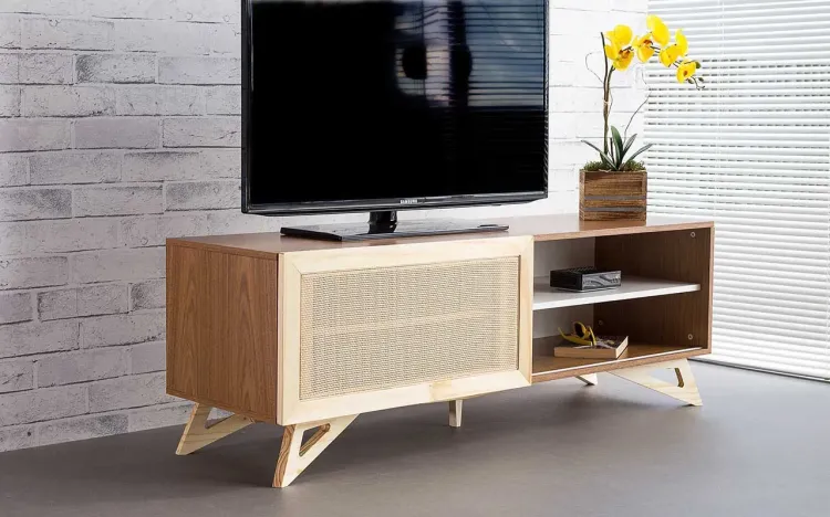 RACK TV MODERNO RETRÔ VINTAGE FREDDIE 1400 MDF FREIJÓ PÉS MADEIRA TAEDA PORTA DE CORRER PALHINHA 140x43,6x48,5 CM