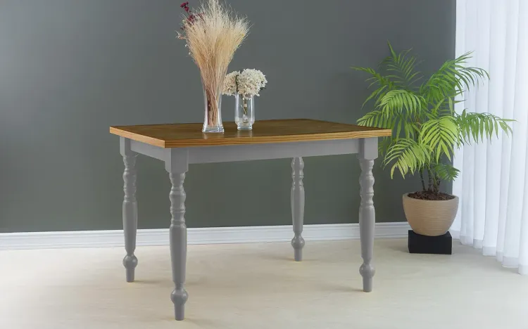 MESA DE JANTAR TORNEADA CAMPESINA 110X80X75 CM TAMPO CAPUCCINO PÉS LACA CINZA CONCRETO