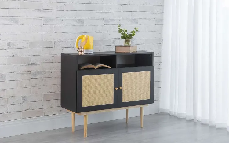 BALCÃO BUFFET PARA SALA DE JANTAR 2 PORTAS DE RATTAN COM NICHO CHARLIE PRETO E TAEDA 90x35x79 CM