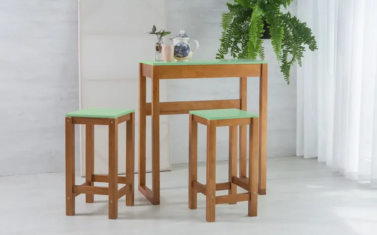 CONJUNTO BISTRÔ ALTO DE MADEIRA MACIÇA TAEDA OLGA VERNIZ CAPUCCINO E VERDE SÁLVIA 80CM