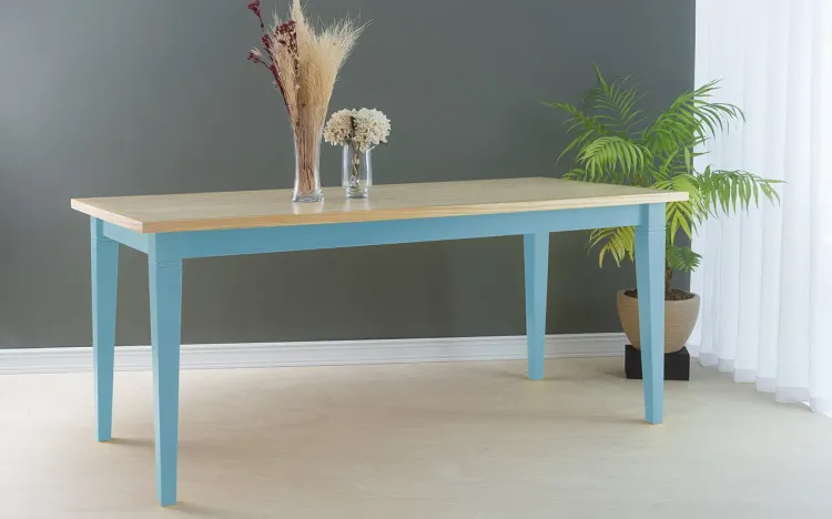 MESA DE MADEIRA COLORIDA FRISO 180X80X75 CM TAMPO NATURAL PÉS LACA AZUL BEBÊ