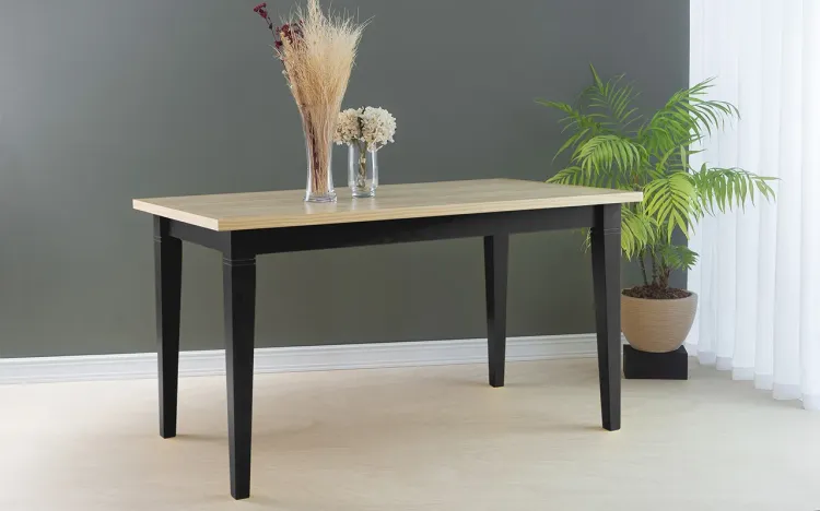 MESA DE JANTAR RETANGULAR DE MADEIRA FRISO 140X80X75 CM TAMPO NATURAL PÉS LACA PRETO