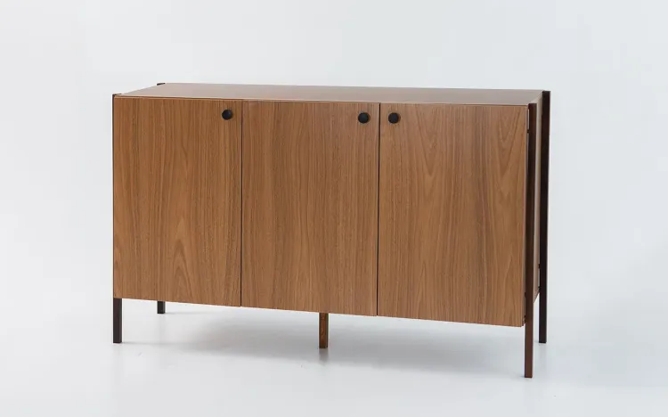 BUFFET PARA SALA DE JANTAR 3 PORTAS NASH MDF FREIJÓ E PÉS DE MADEIRA IMBUIA 124X41,5X75 CM