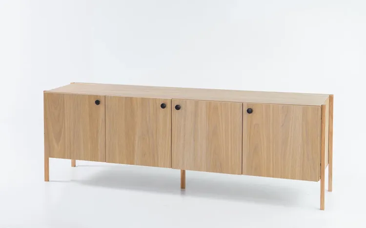 RACK PARA QUARTO 4 PORTAS NASH MDF DUAL E PÉS DE MADEIRA TAUARI 164X41,5X56 CM