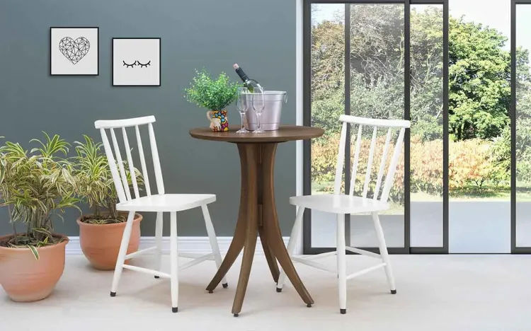 CONJUNTO MESA BISTRÔ COM 2 CADEIRAS REDONDA JULIETTE VERNIZ NOGUEIRA E BRANCO