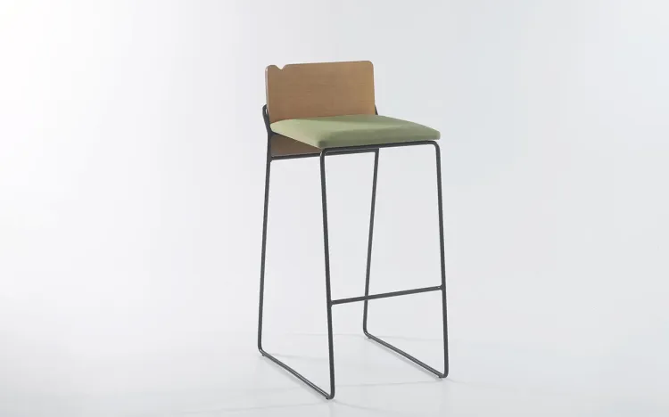 BANQUETA METAL ALTA COM ENCOSTO BEND 03 VERNIZ AMÊNDOA TEC. 121 VERDE MUSGO 39,5X50X91,5 CM