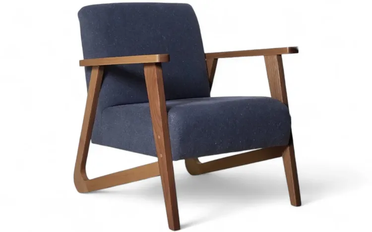 POLTRONA PARA QUARTO POLTRONA INDIVIDUAL DE MADEIRA ESTOFADA COR CHUMBO VERNIZ CAPUCCINO TEC.997 LIS 72X81X81 CM