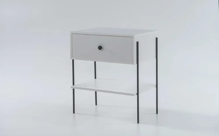 MESA DE CABECEIRA INDUSTRIAL NASH MDF BRANCO E PÉS METAL 52X37X60 CM