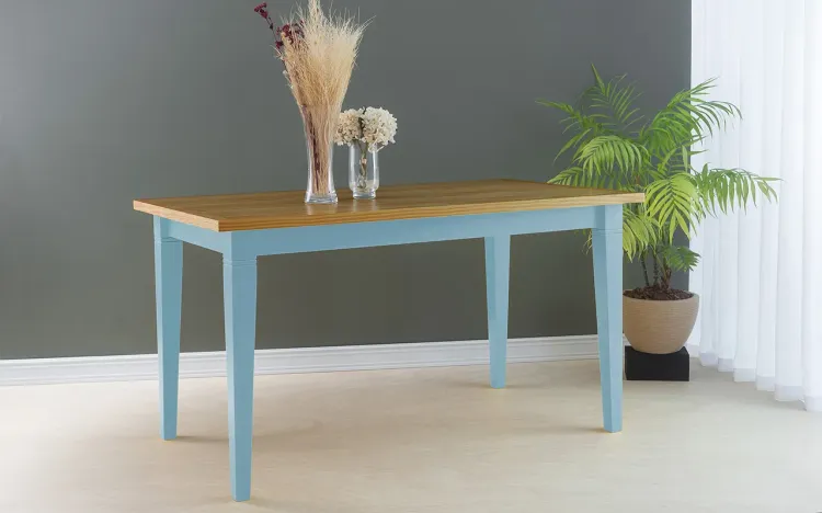 MESA DE MADEIRA MACIÇA PARA SALA DE JANTAR FRISO 140X80X75 CM TAMPO NÓZES PÉS LACA AZUL BEBÊ