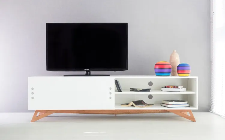 RACK BRANCO PARA TV MODERNO RETRÔ VINTAGE FREDDIE 1800 MDF PÉS MADEIRA COR JATOBÁ PORTA BRANCA DE CORRER  180x43,6x48,5 CM
