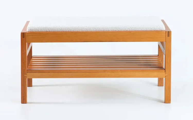 BANQUINHO DE MADEIRA PARA HALL DE ENTRADA KERB VERNIZ JATOBÁ TEC. BOUCLE OFF WHITE 90X40X48CM