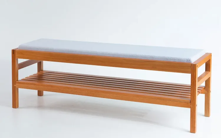 BANCO MALEIRO ESTOFADO MÉDIO KERB VERNIZ JATOBÁ TEC. ALGODÃO RÚSTICO CINZA CLARO 140X40X48CM