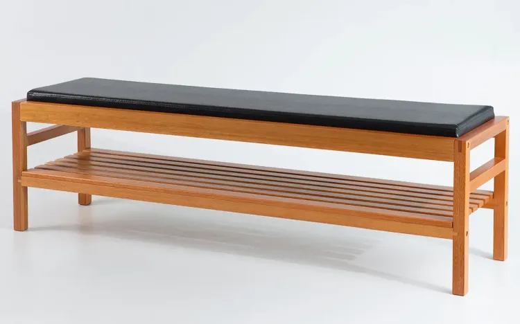 BANCO PESEIRA ESTOFADO MAIOR KERB VERNIZ JATOBÁ TEC. COURO SINTÉTICO PRETO 160X40X48CM