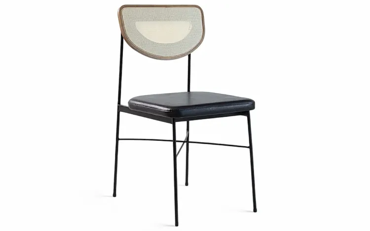 CADEIRA DE METAL PARA SALA DE JANTAR CHLOE VERNIZ AMÊNDOA E TEC. COURO SINTÉTICO PRETO 44X57X87 CM