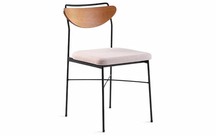 CADEIRA DE SALA DE JANTAR ESTOFADA DE METAL LÉA VERNIZ JATOBÁ E TEC. ROSA 44X57X81,5 CM