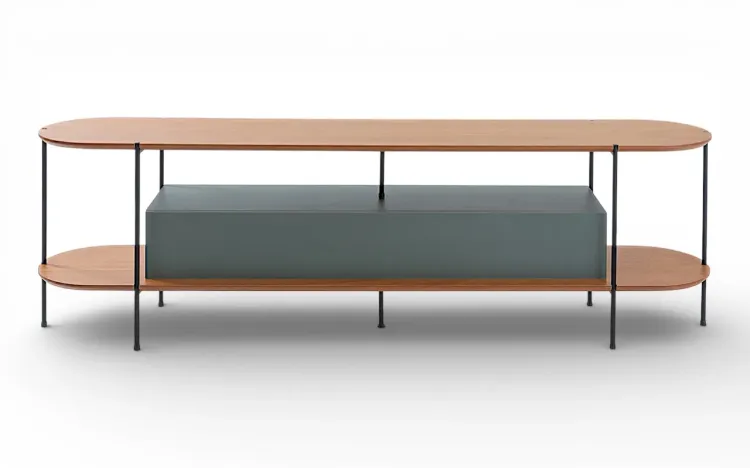 RACK TV CONTEMPOR&Acirc;NEO EM MDF VERDE MUSGO TAMPO EM MADEIRA NATURAL TAUARI E P&Eacute;S DE METAL MOOB  180X35X54CM