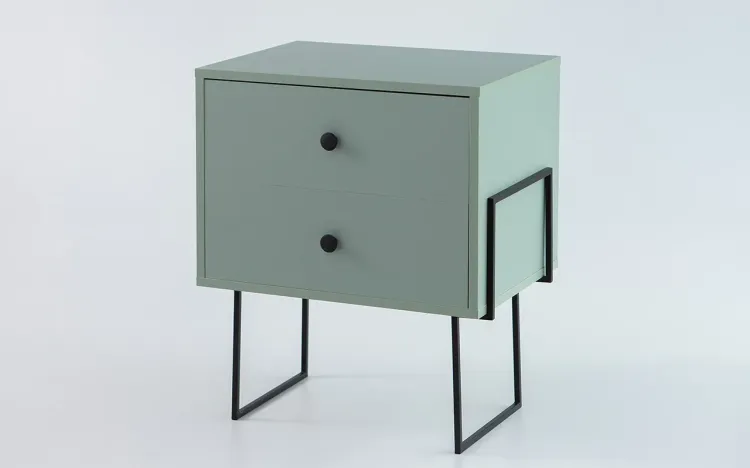 MESINHA DE CABECEIRA 2 GAVETAS ZNASH MDF VERDE CLARO JADE E PÉS METAL 52X37X60 CM