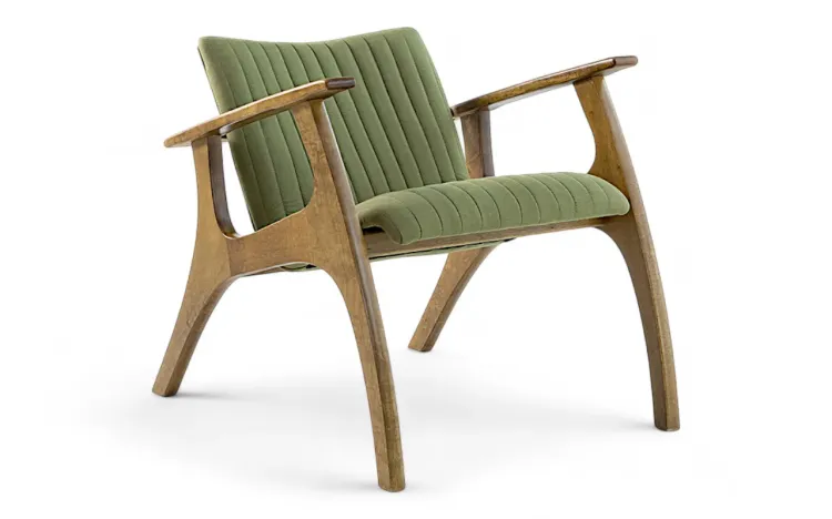 POLTRONA PARA RECEPÇÃO DE MADEIRA ESTOFADA SMITH MATELASSÊ VERNIZ AMENDOA TEC.121 VERDE MUSGO 69x83x74 CM