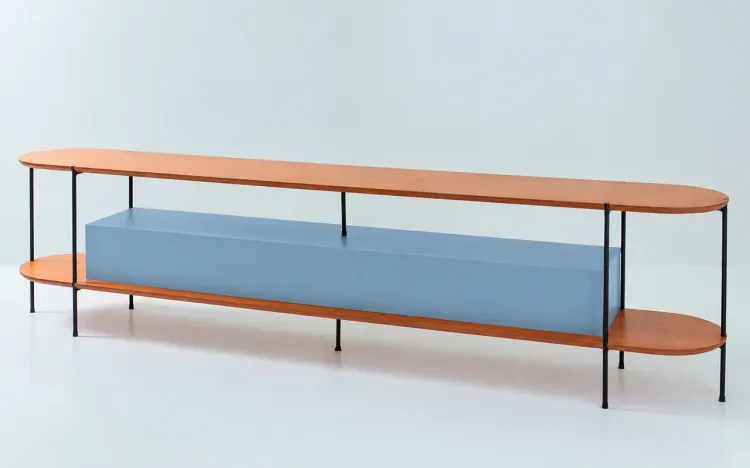 RACK PARA TV GRANDE AZUL SERENO TAMPO EM MADEIRA NATURAL TAUARI E PÉS DE METAL MOOB  2200X35X54CM